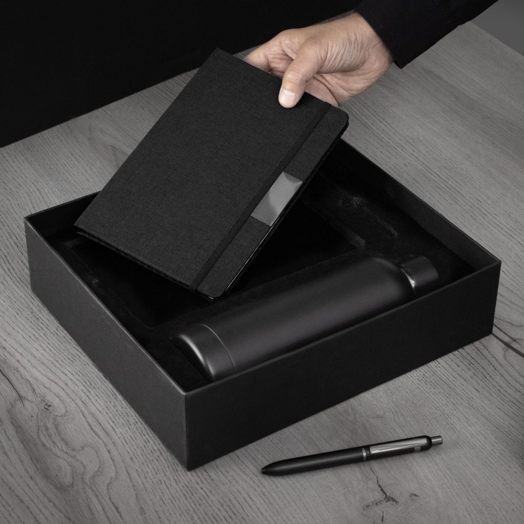 black-kit